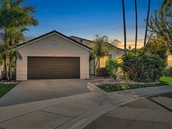 1125 Sunflower Circle, Weston, FL 33327