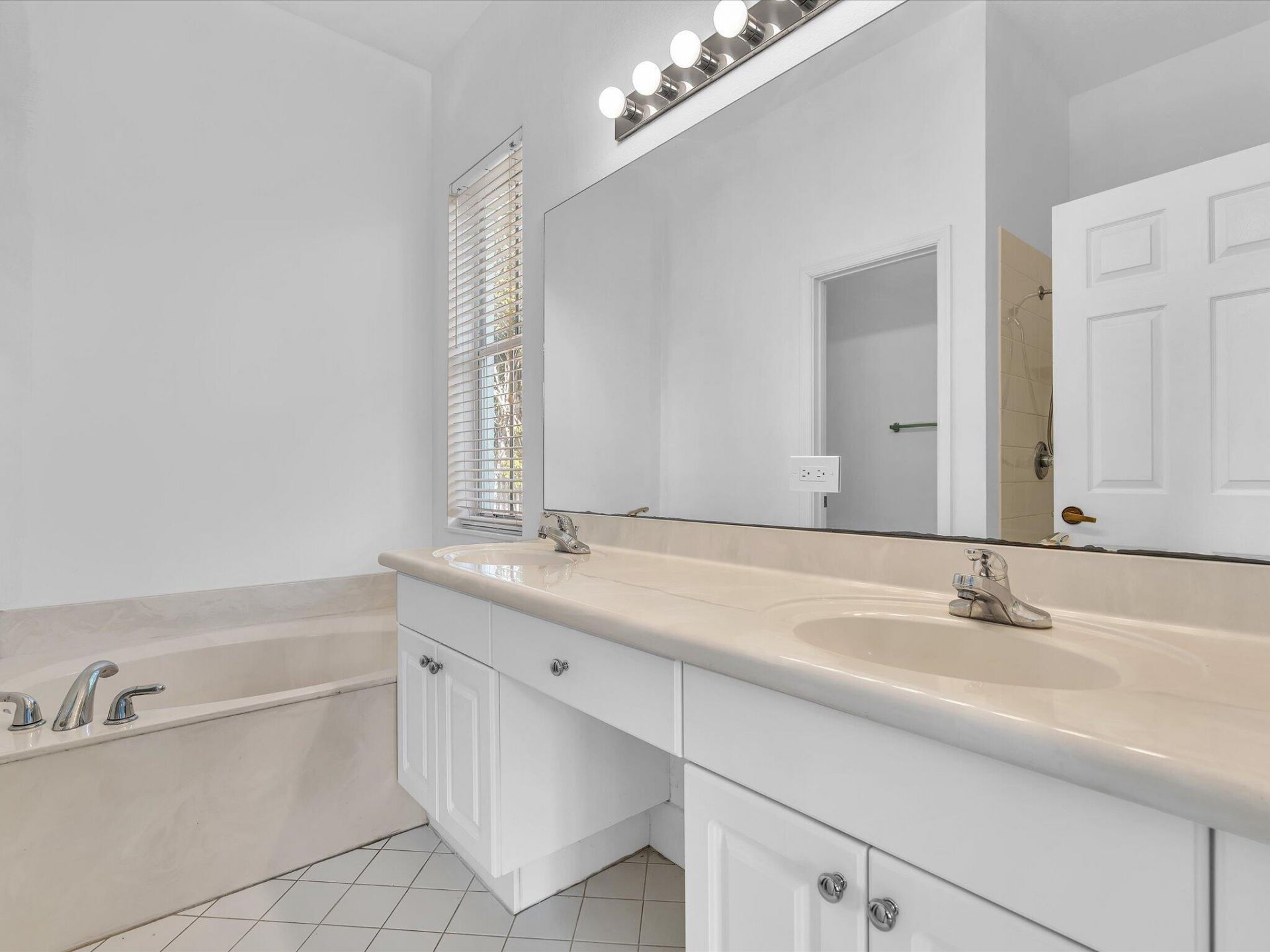 1125 Sunflower Circle, Weston, FL 33327 Photo