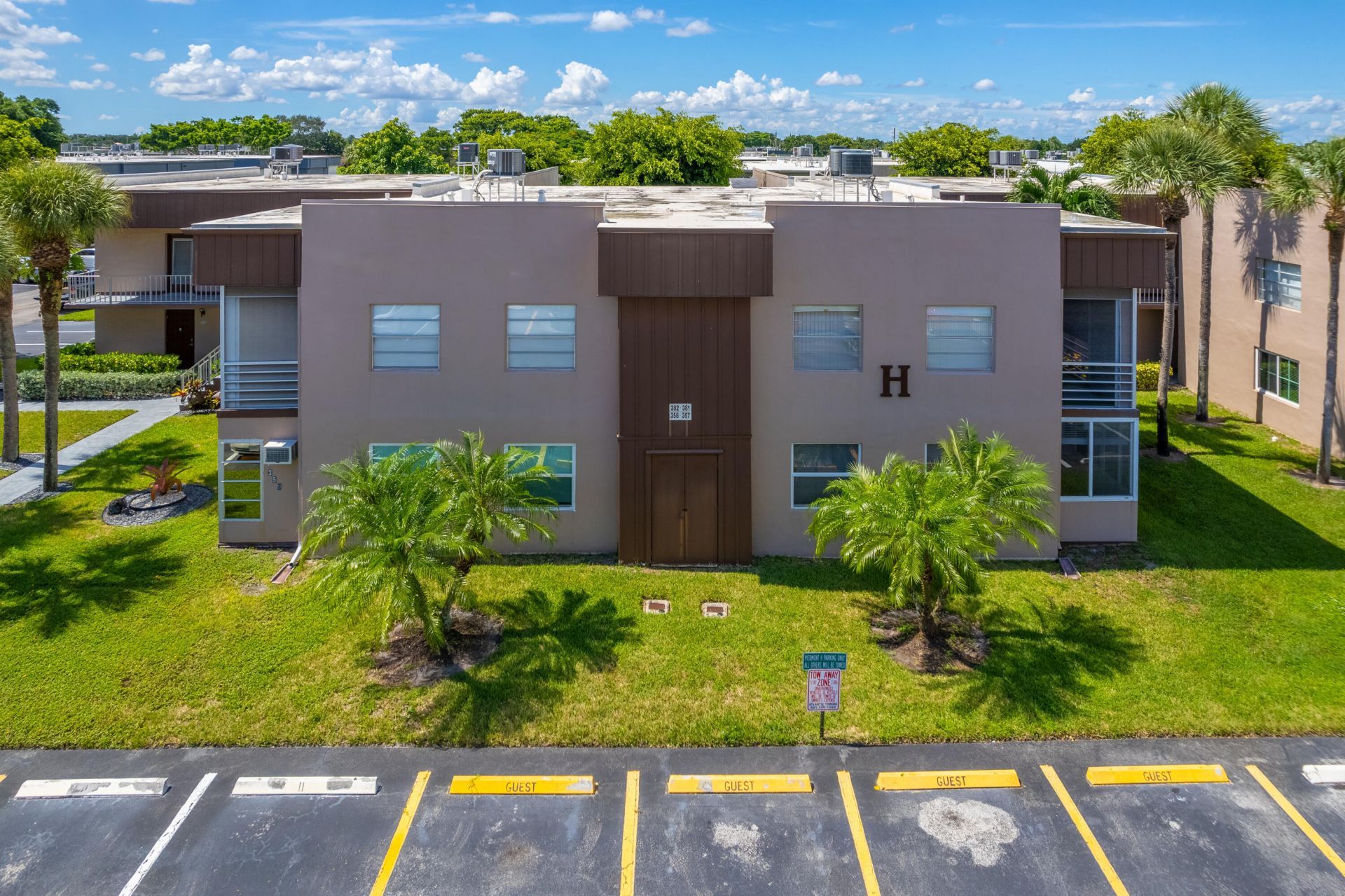 374 Piedmont H, Delray Beach, FL 33484 Main Photo