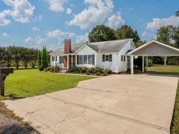 21 Dickeyville Road, Trion, GA 30753