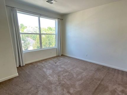 5070 Ciarra Kennedy Lane, Reno, NV 89503 Photo