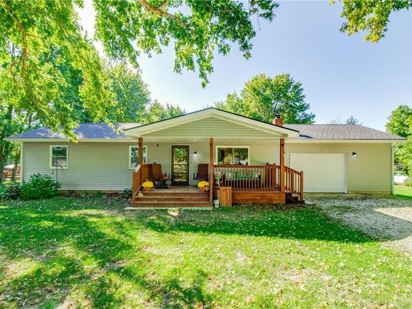 5820 Smith Road, Houston, OH 45333