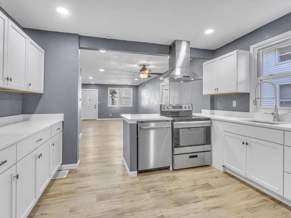 303 WISCONSIN AVENUE, Sheboygan, WI 53081