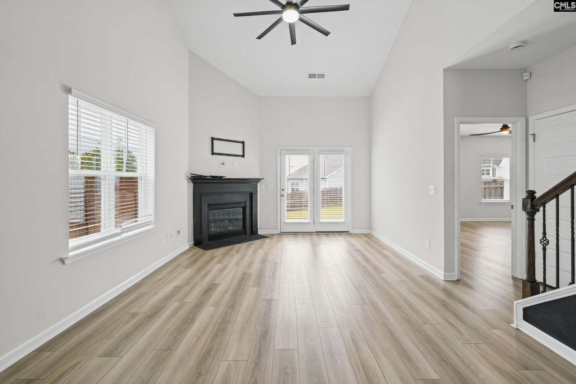 1061 Ashcroft Circle  Photo 4
