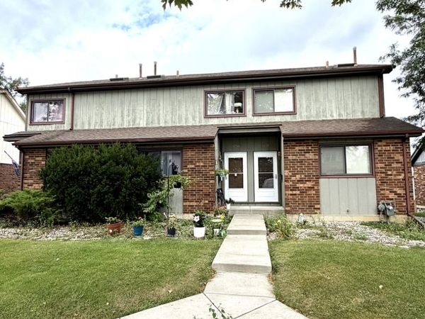 658 Rosner Drive , Roselle, IL 60172