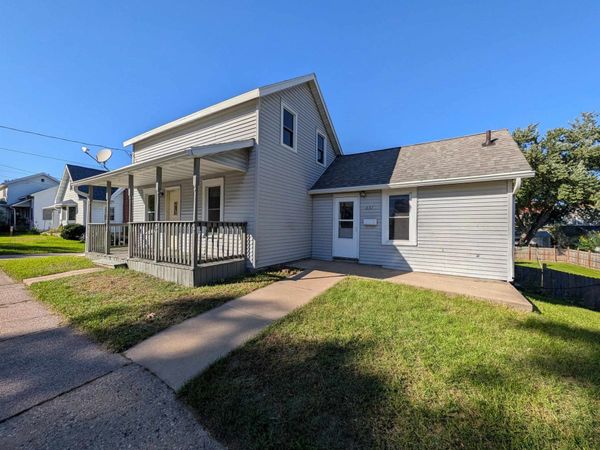 631 2nd Street, Reedsburg, WI 53959