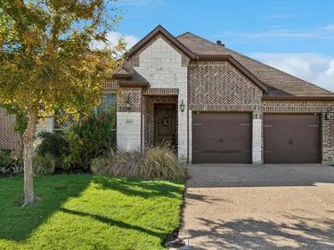 3020 Waterfall Drive, Fort Worth, TX 76177