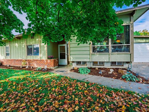 10711 E 16TH Ave, Spokane Valley, WA 99206