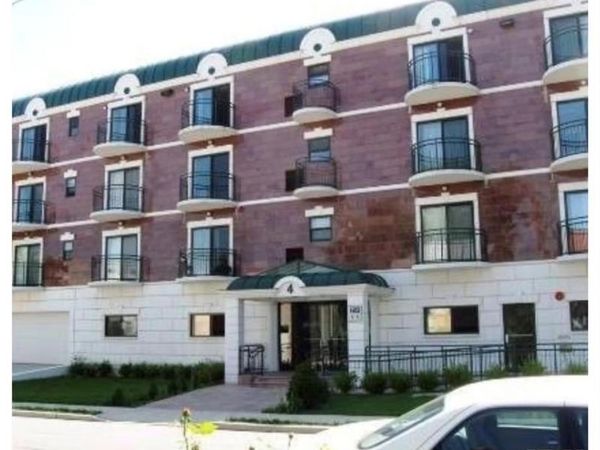 4 Chelsea , Unit 4D, Great Neck, NY 11021