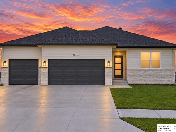 11060 S 216th Avenue, Gretna, NE 68028