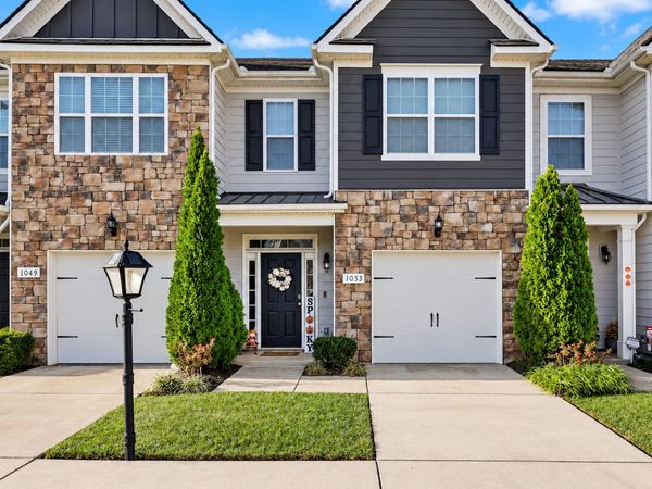 1053 Enclave Ave, Pleasant View, TN 37146
