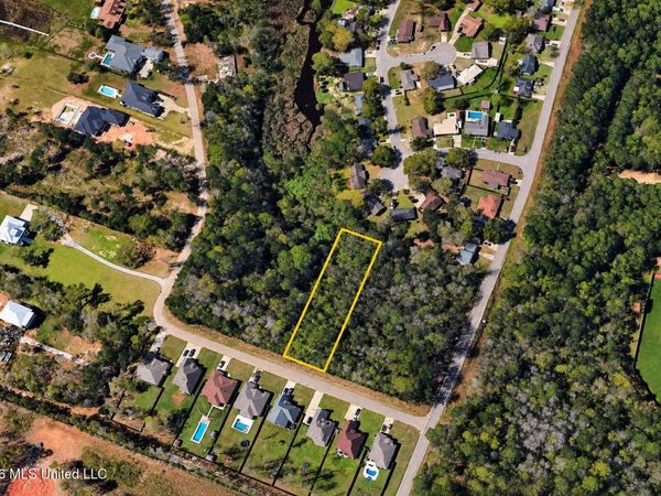 Wetzel Drive, Biloxi, MS 39532