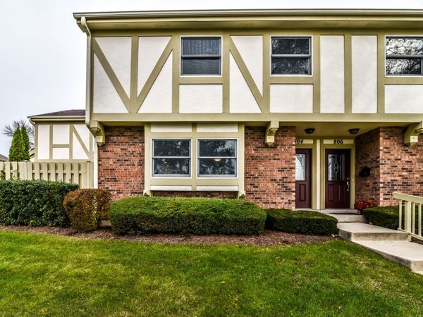 804 E Hillside Avenue , Unit 804, Barrington, IL 60010