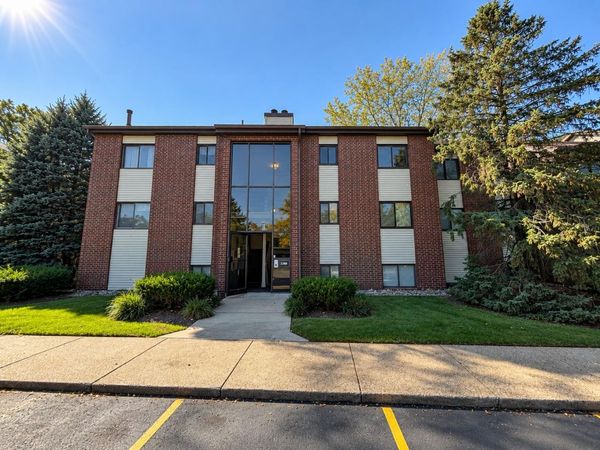 3386 Devonwood Hills NE, Unit F, Grand Rapids, MI 49525