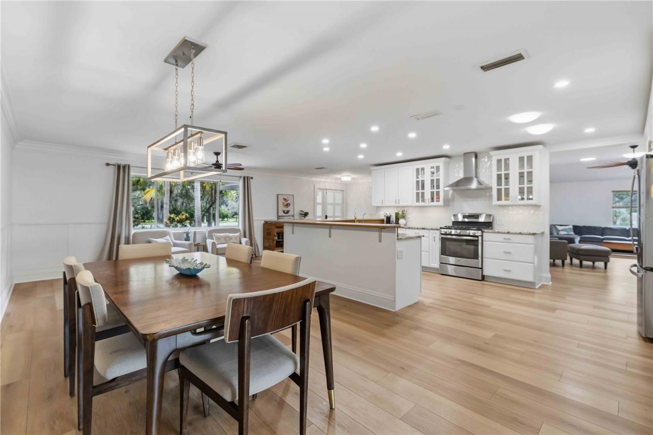7402 Castle Drive, Sarasota, FL 34240 Photo