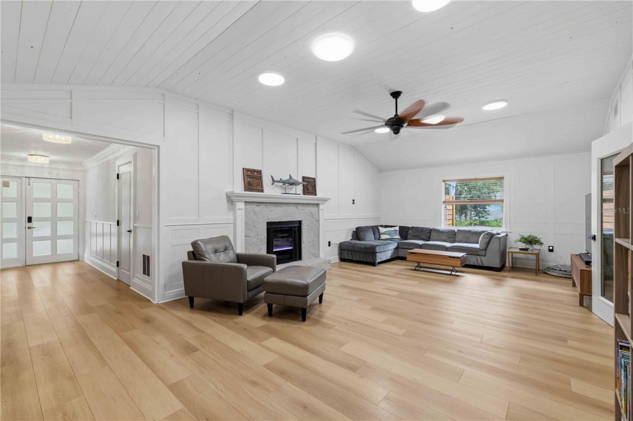 7402 Castle Drive, Sarasota, FL 34240 Photo