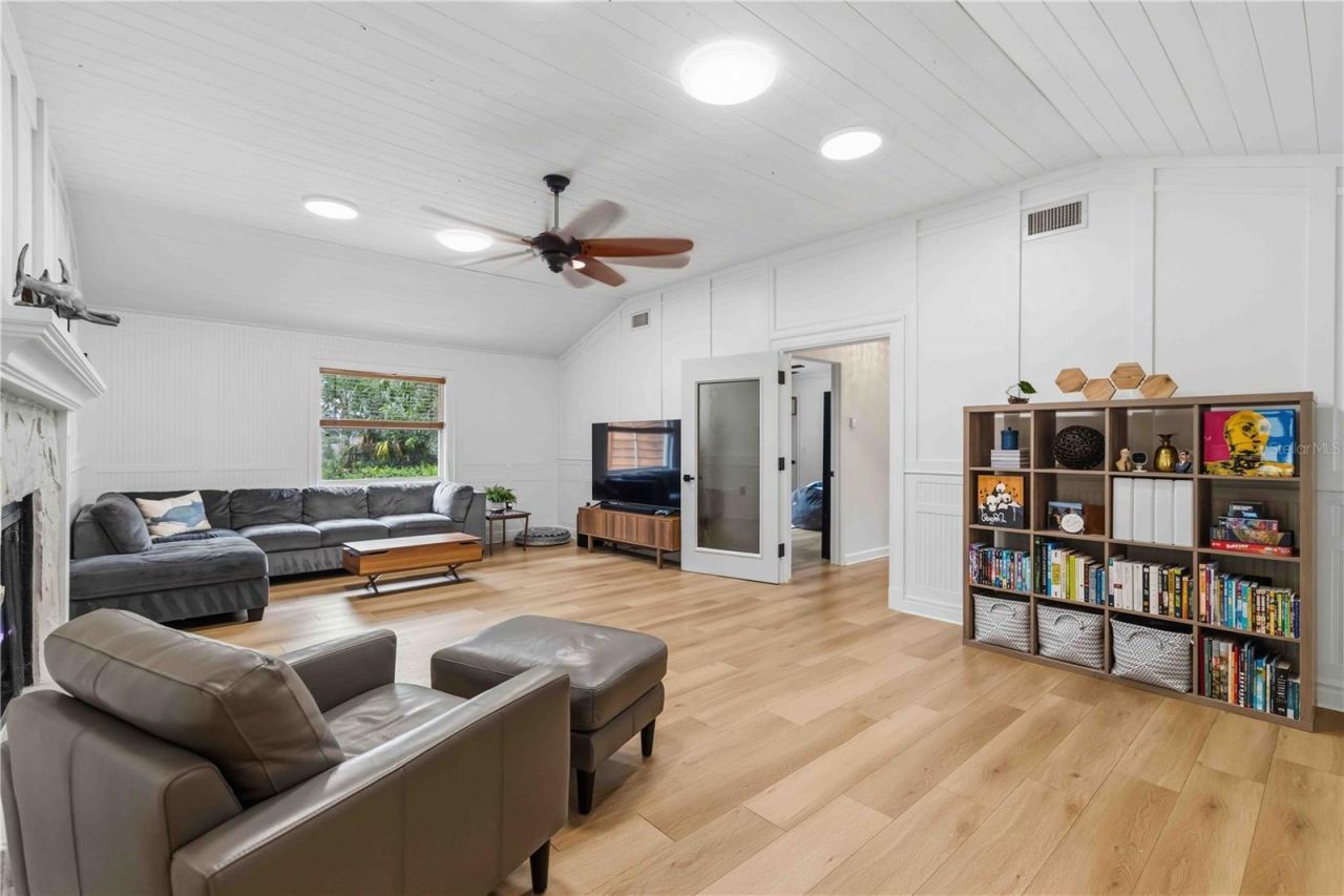 7402 Castle Drive, Sarasota, FL 34240 Photo