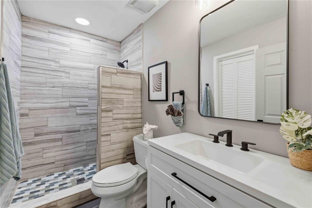 7402 Castle Drive, Sarasota, FL 34240 Photo