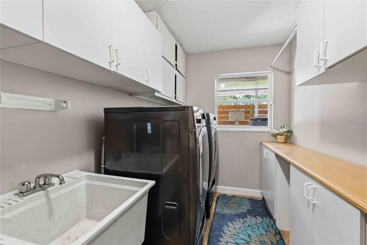 7402 Castle Drive, Sarasota, FL 34240 Photo