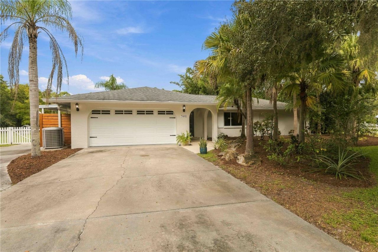 7402 Castle Drive, Sarasota, FL 34240 Photo