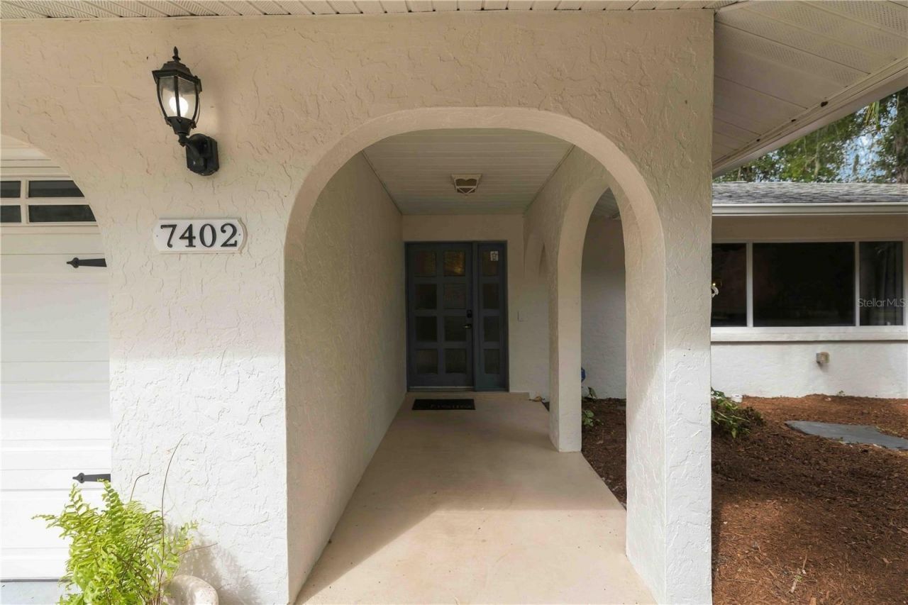 7402 Castle Drive, Sarasota, FL 34240 Photo