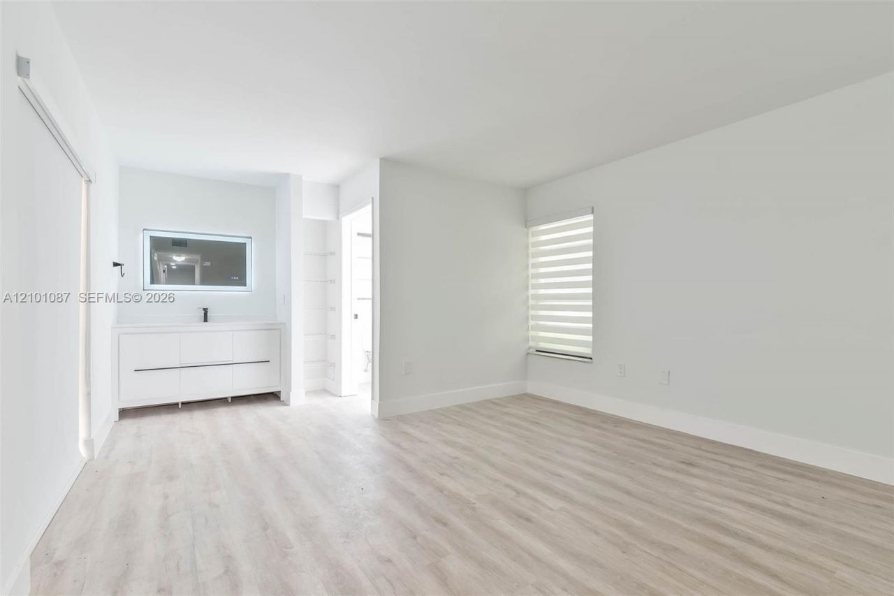 12455 SW 93rd Ter, Unit 110T, Miami, FL 33186 Photo