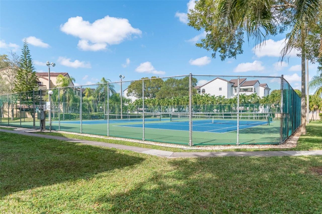 12455 SW 93rd Ter, Unit 110T, Miami, FL 33186 Photo