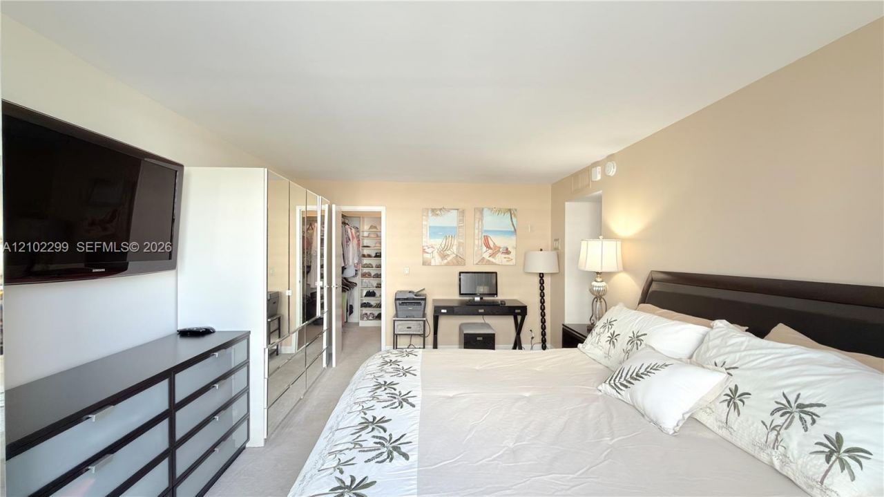 2049 S Ocean Dr, Unit 402, Hallandale Beach, FL 33009 Photo