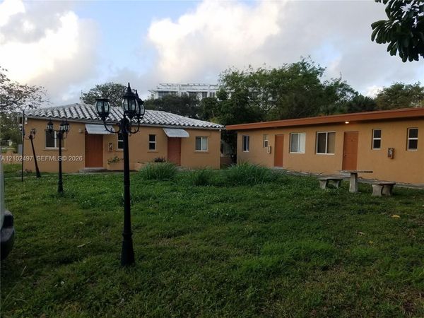 13770 NE 20th Pl , Unit 3, North Miami Beach, FL 33181