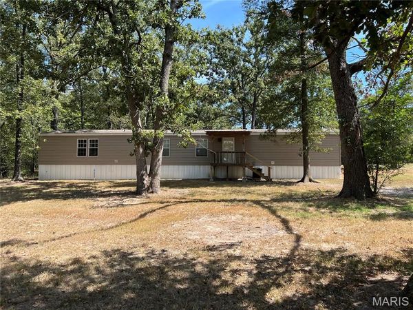 30660 Pelican Drive , Lebanon, MO 65536