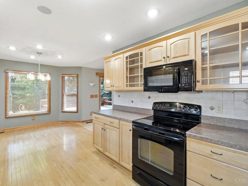 1589 Rockleigh Road, Washington Township, OH 45458 Photo 14