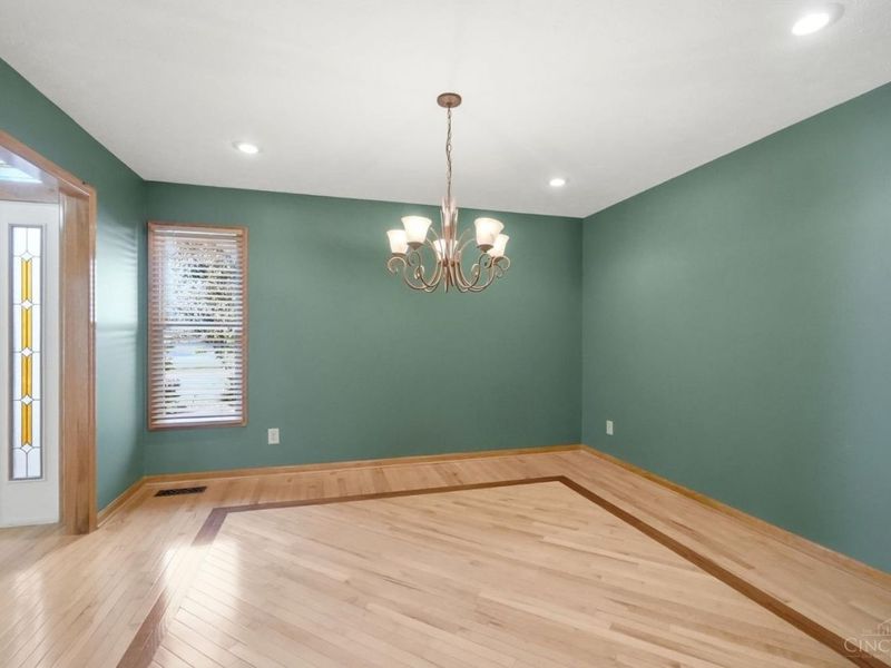 1589 Rockleigh Road, Washington Township, OH 45458 Photo 17