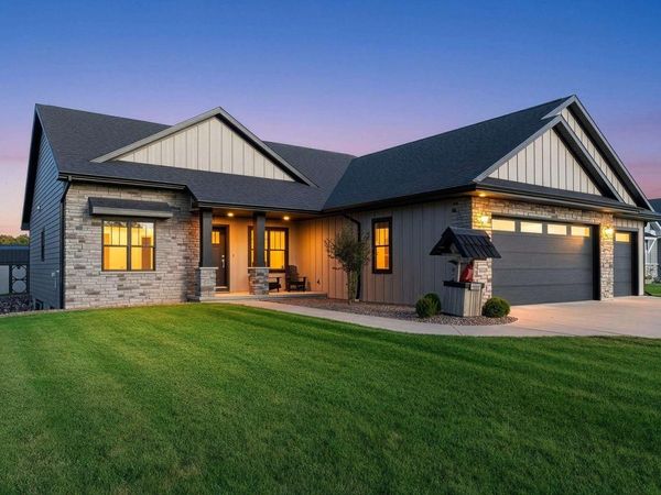 4209 DOWNTON CIRCLE, Green Bay, WI 54313