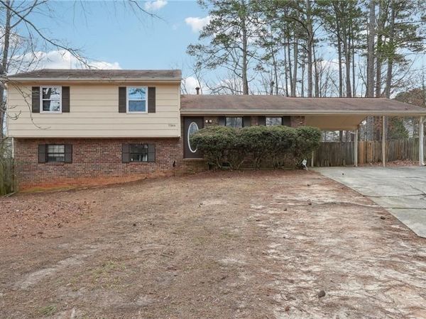 7344 Camelot Court , Riverdale, GA 30296