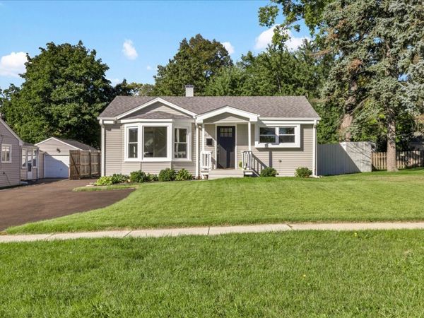 218 S Morgan Avenue , Wheaton, IL 60187