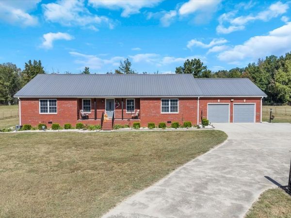 2343 Davenport Rd, Tullahoma, TN 37388