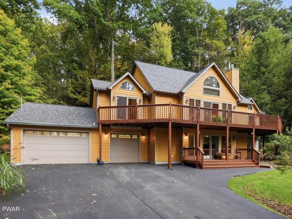 1453 Lakeland Drive , Lake Ariel, PA 18436
