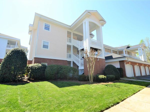 8751 Coralbell Lane , Charlotte, NC 28213
