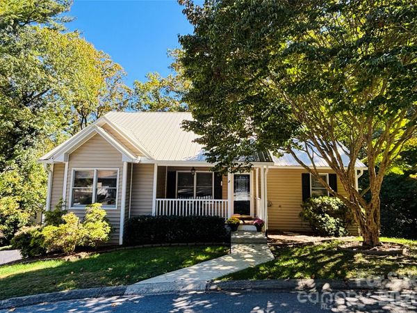 2 Maybury Place, Arden, NC 28704