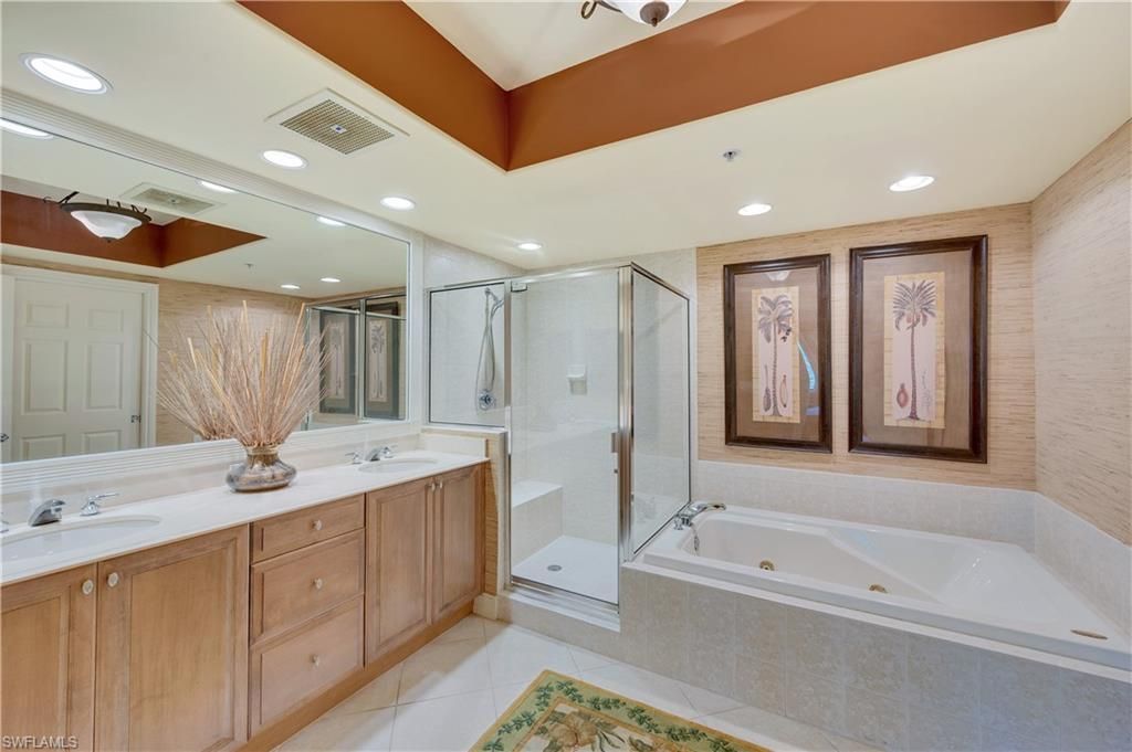 2728 Tiburon Blvd E, Unit 304, Naples, FL 34109 Photo