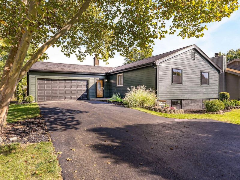 2296 Summit View Road, Powell, OH 43065 Photo 1
