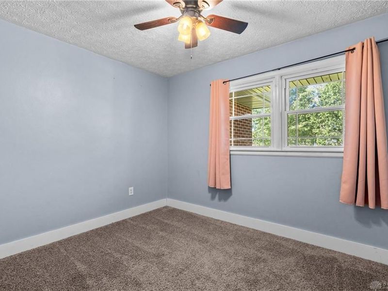 5014 Lesley Lane, Middletown, OH 45042 Photo 12