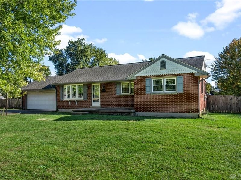5014 Lesley Lane, Middletown, OH 45042 Photo 2