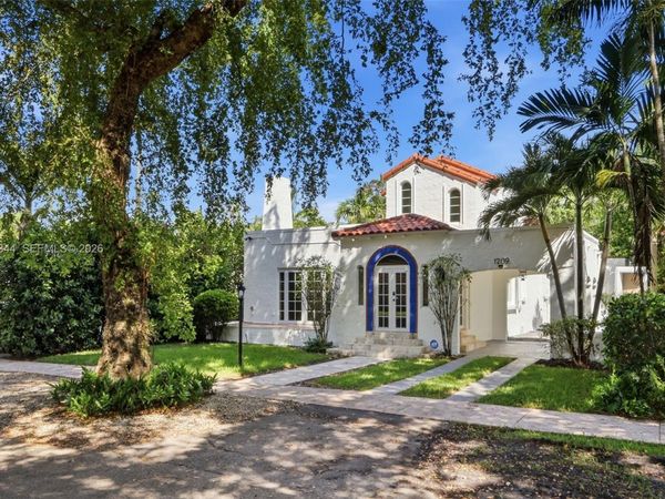 1209 La Mancha Ave , Coral Gables, FL 33134