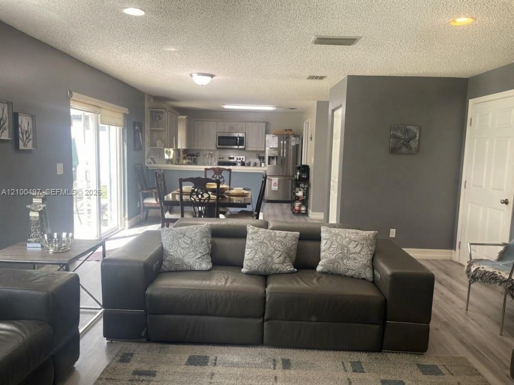 2400 SW 106th Ave , Miramar, FL 33025 Photo