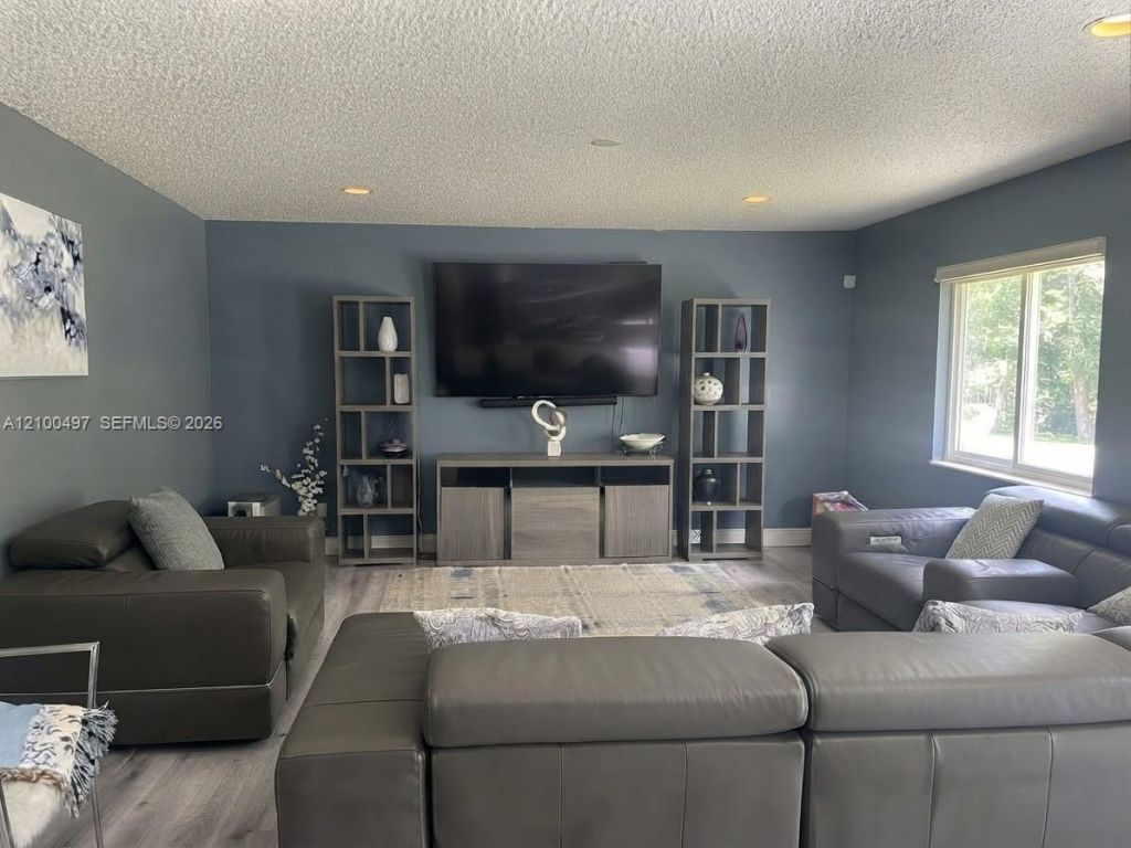2400 SW 106th Ave , Miramar, FL 33025 Photo