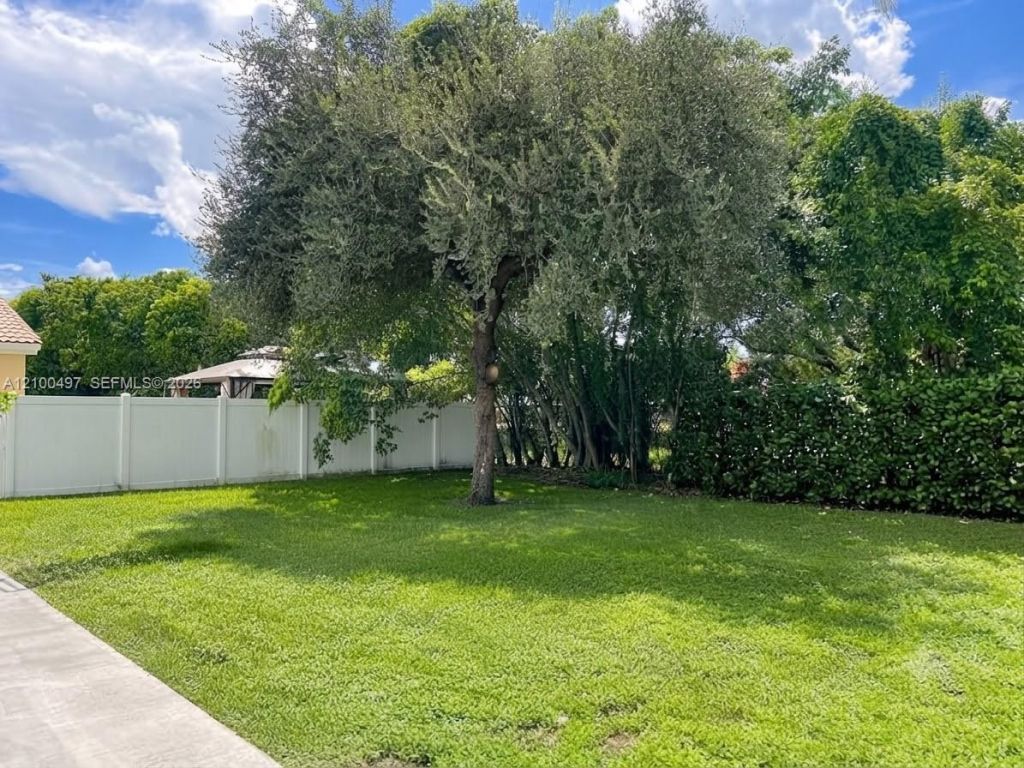 2400 SW 106th Ave , Miramar, FL 33025 Photo