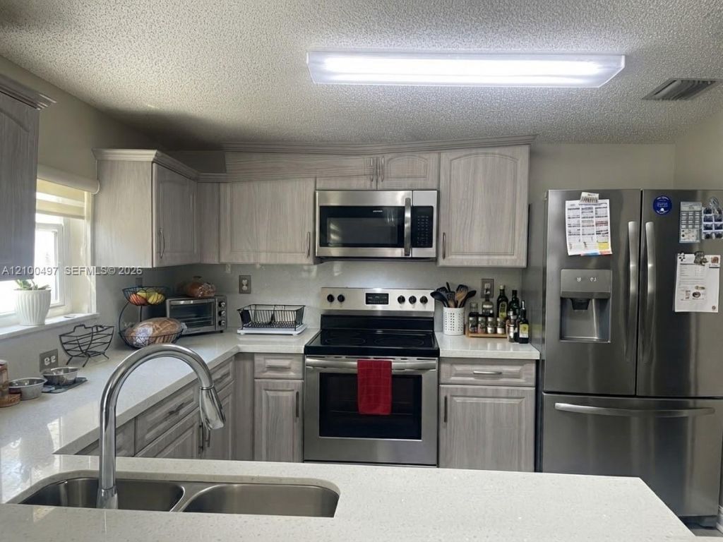 2400 SW 106th Ave , Miramar, FL 33025 Photo