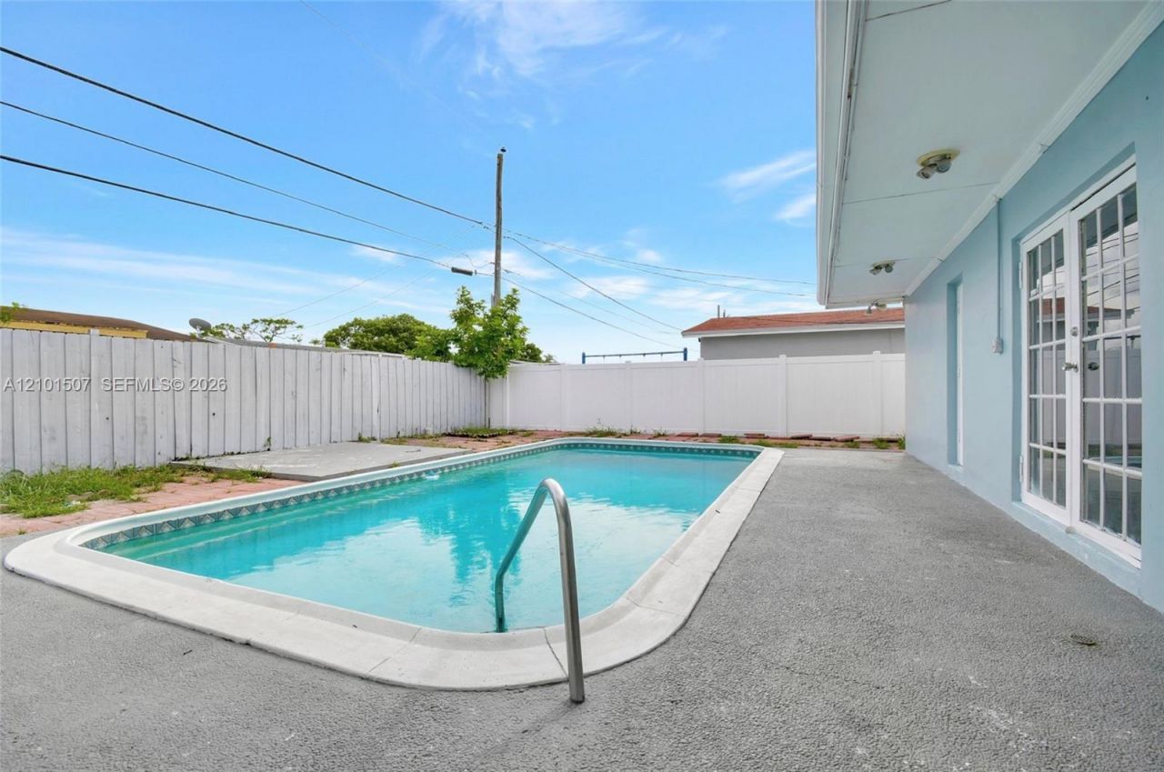 8960 Sunset Strip , Sunrise, FL 33322 Photo