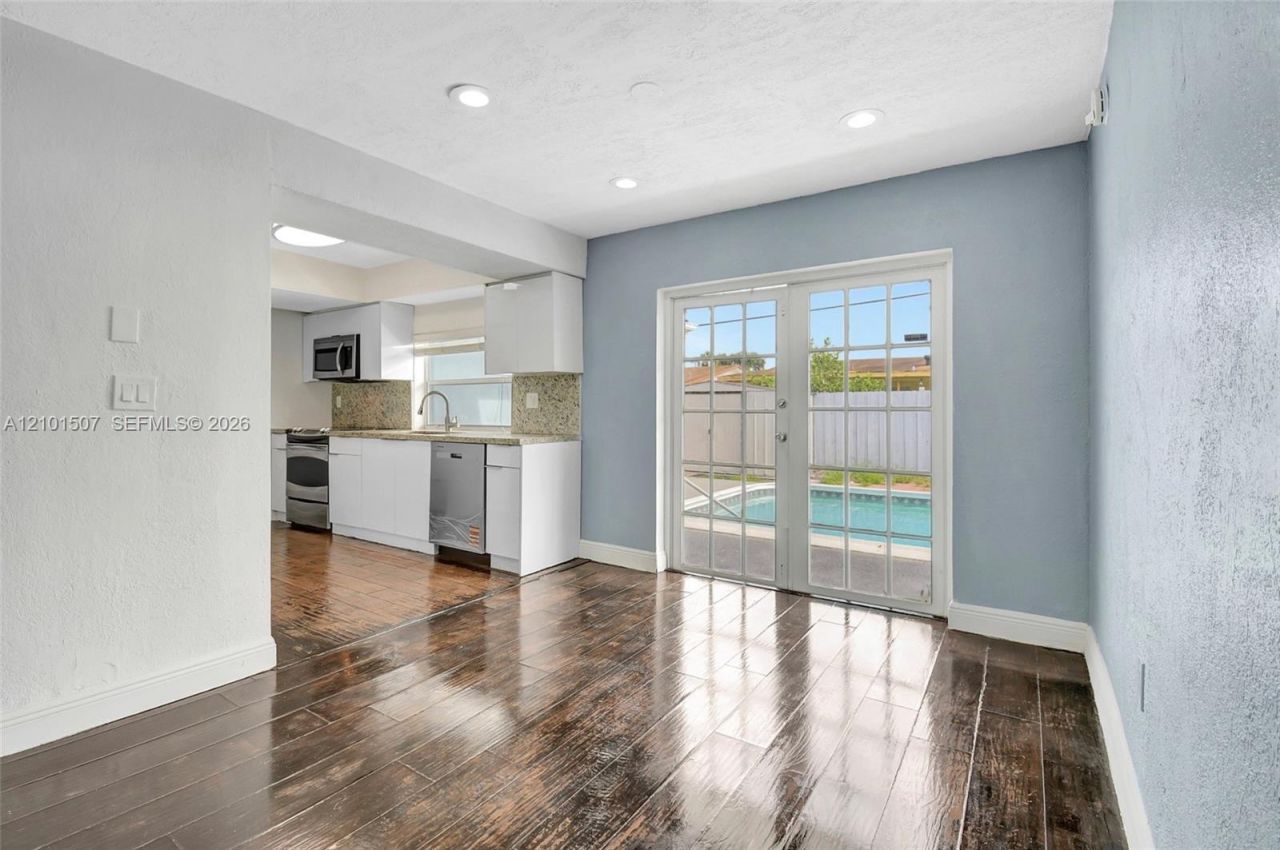 8960 Sunset Strip , Sunrise, FL 33322 Photo